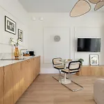 Prestige By Kramm * Poznaň